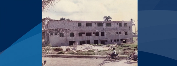 Fachadas exterior en proceso de construcci&oacute;n del IEM.